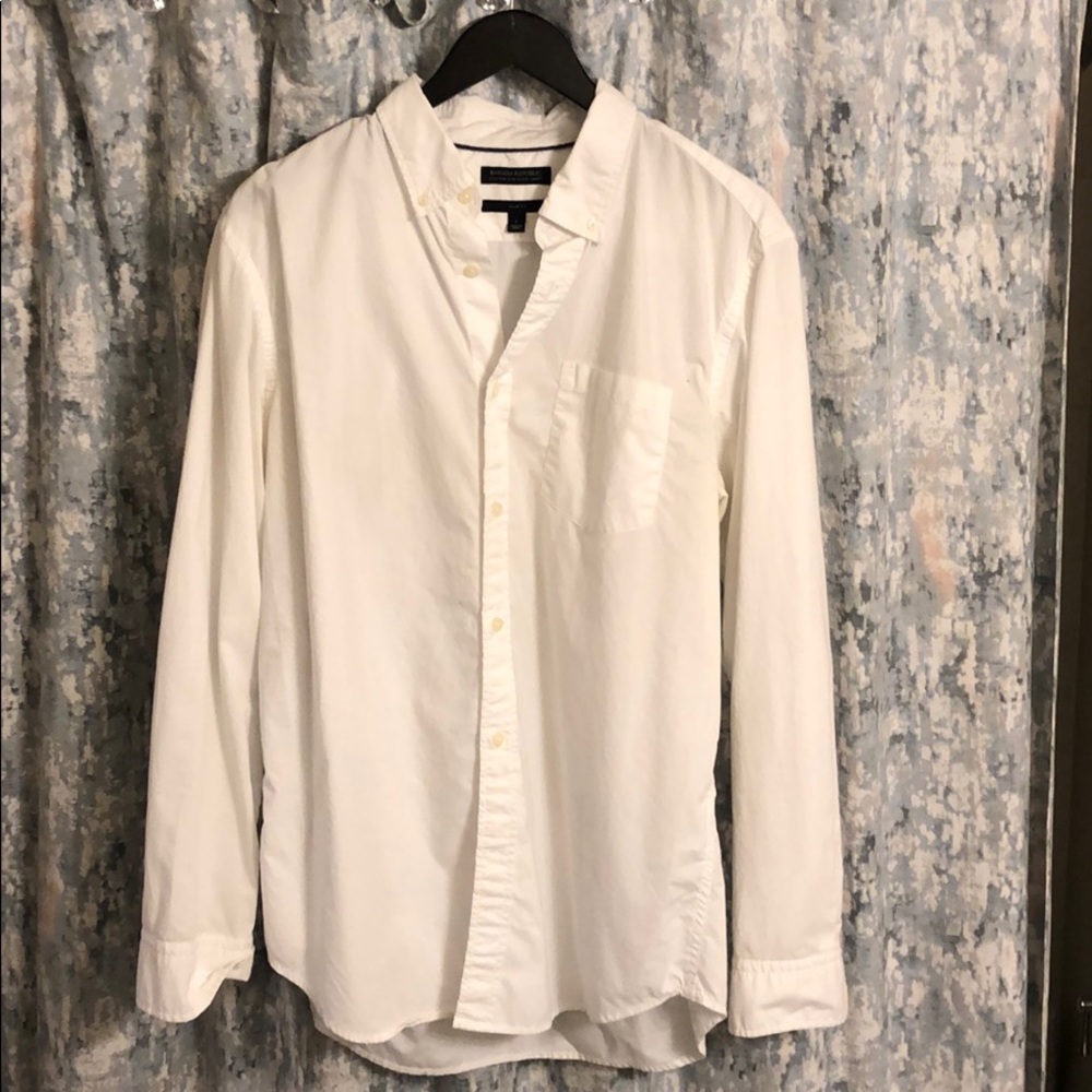 Banana Republic Relaxed Wash Button Down - Size L